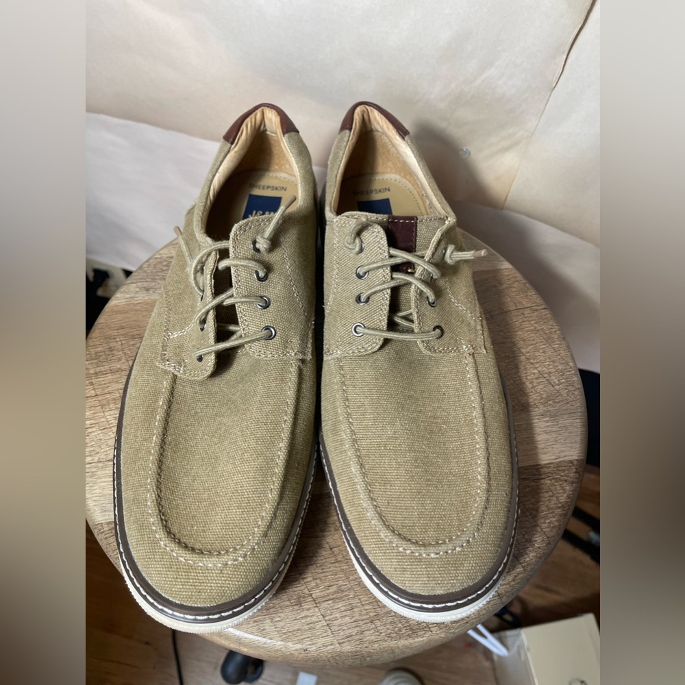 J&M Shoes